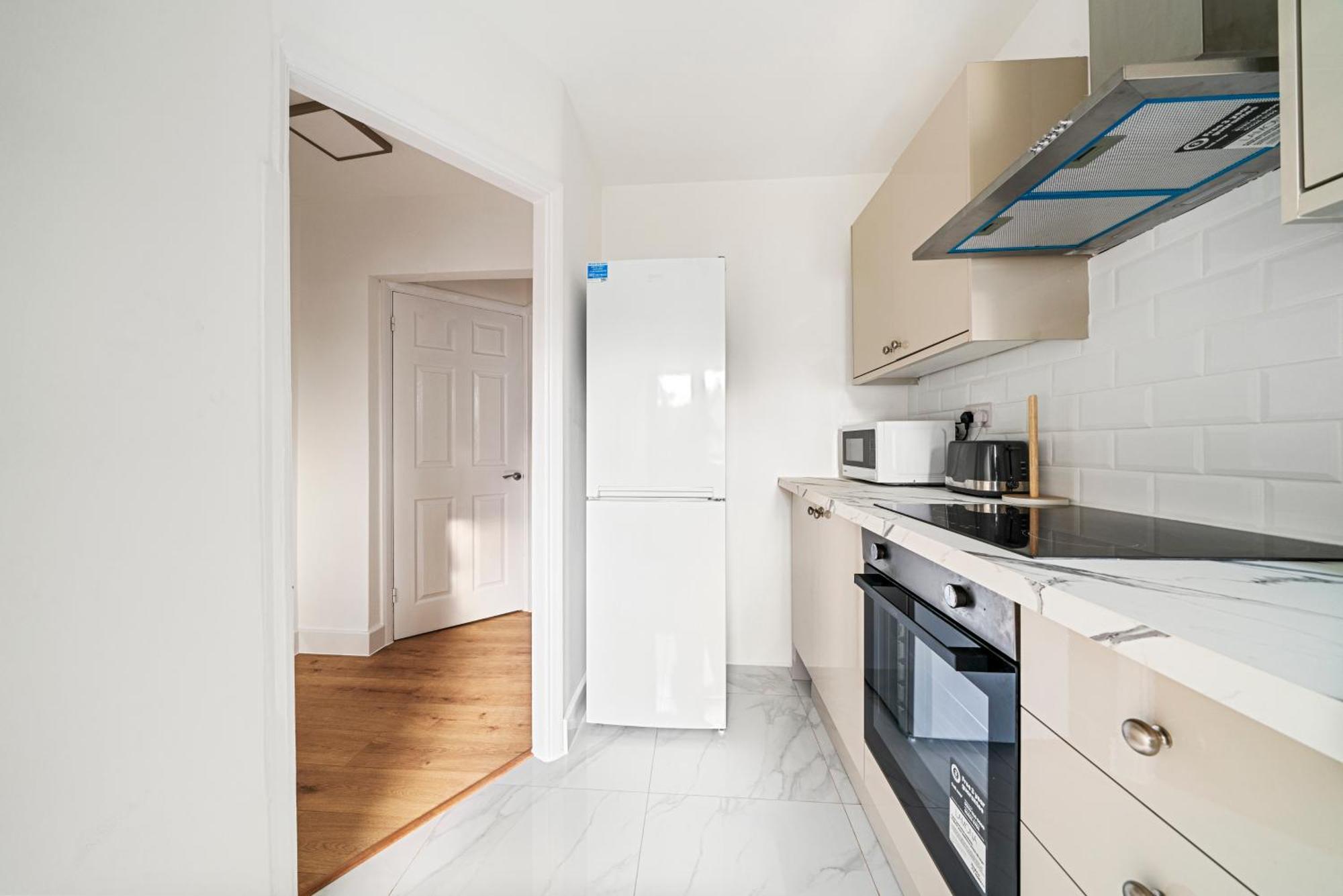 2 Bed Luxury Parking And Garden - Close To Heathrow * London