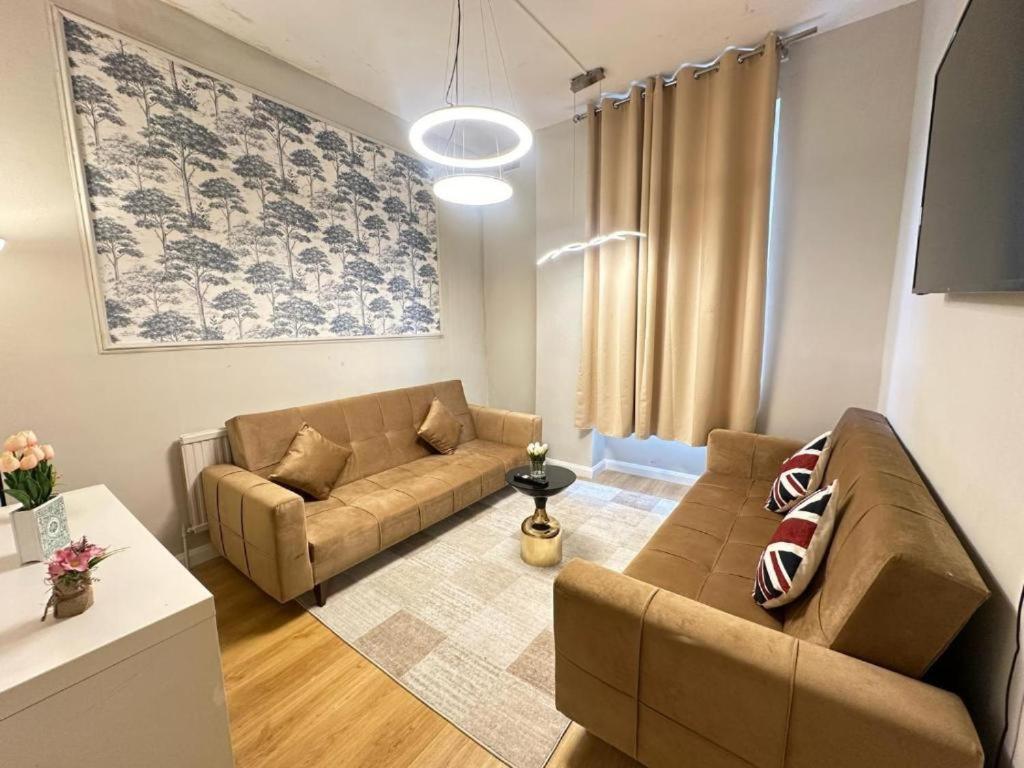 Eye One Bedroom Apartment *