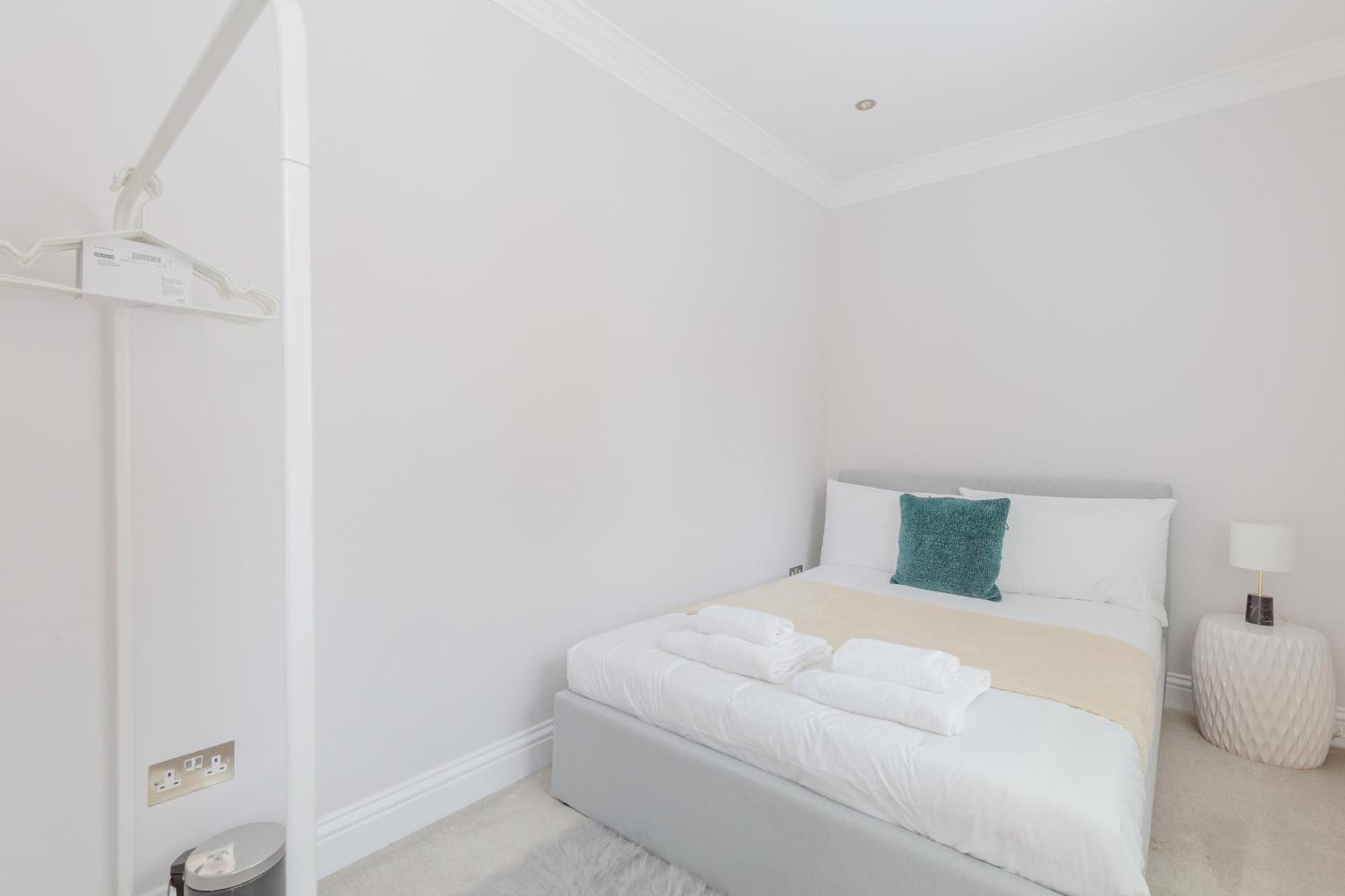 Hidden 2bd Gem Opposite Hyde Park * London