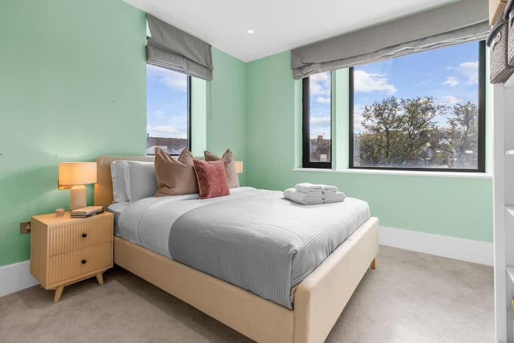 Stylishly Designed 4 Bedroom Apartment