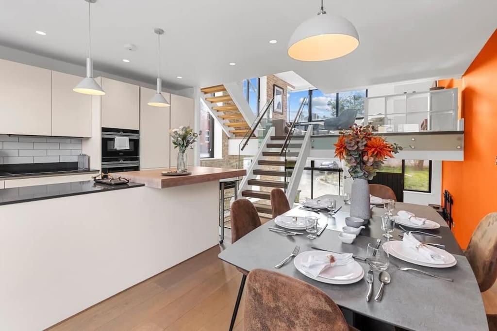 Apartment Stylishly Designed 4 Bedroom