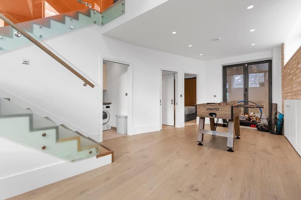 Apartment Stylishly Designed 4 Bedroom