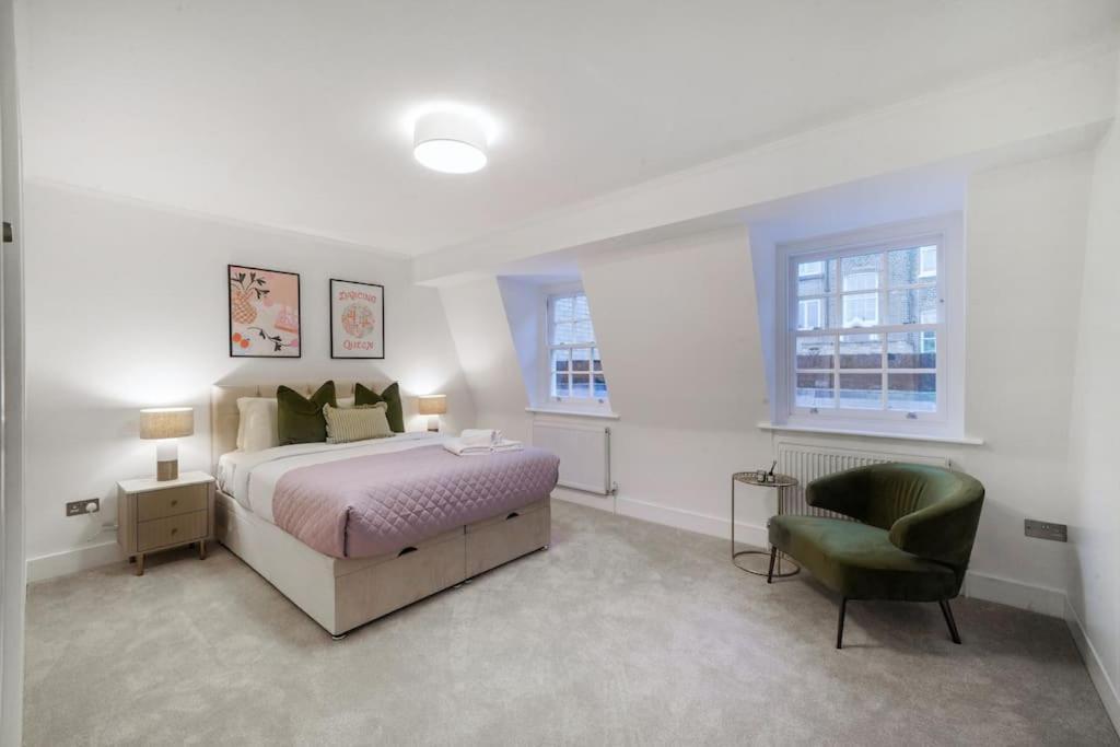 Spacious 3-bed Split Level Flat On Portobello Road Apartment London