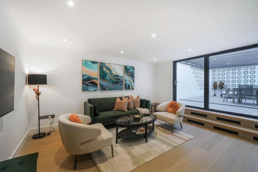 Apartment Spacious 3-bed Split Level Flat On Portobello Road London