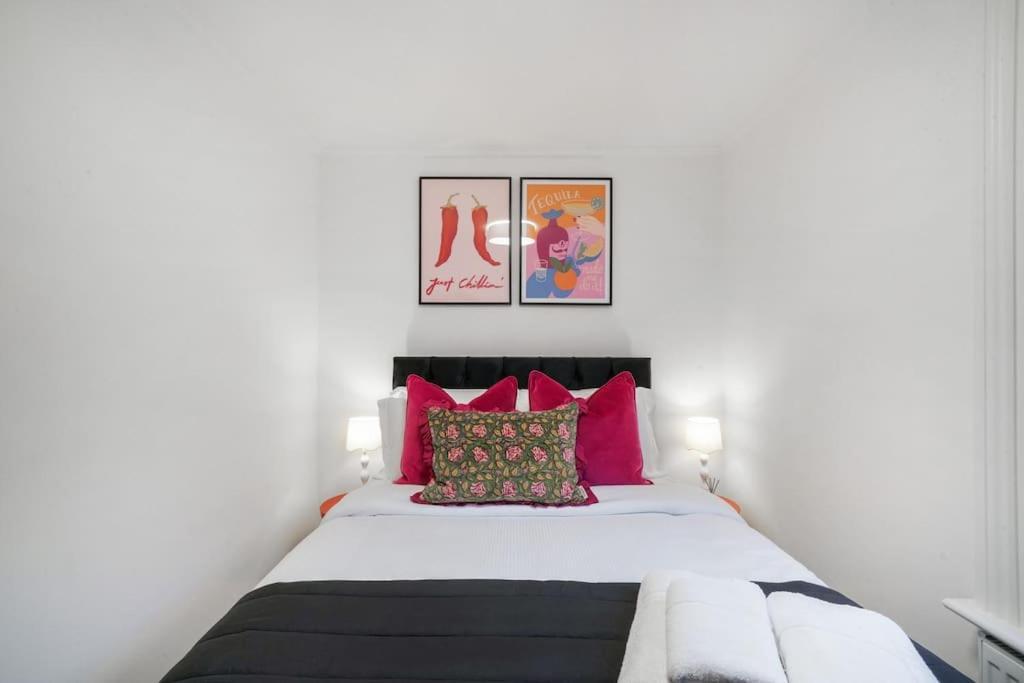 Spacious 3-bed Split Level Flat On Portobello Road Apartment *