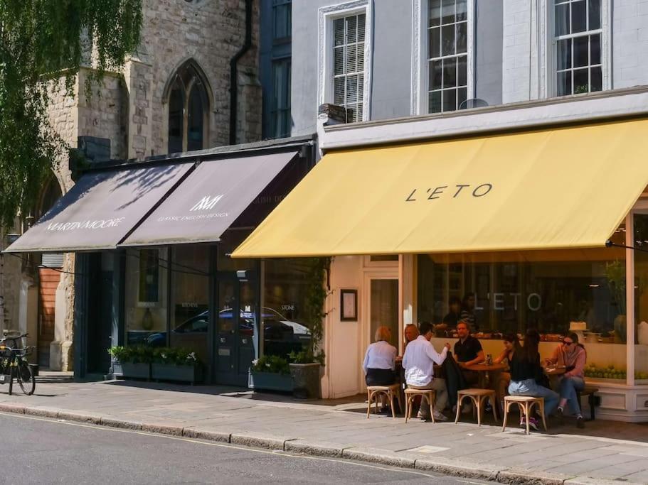 Apartment Spacious 3-bed Split Level Flat On Portobello Road