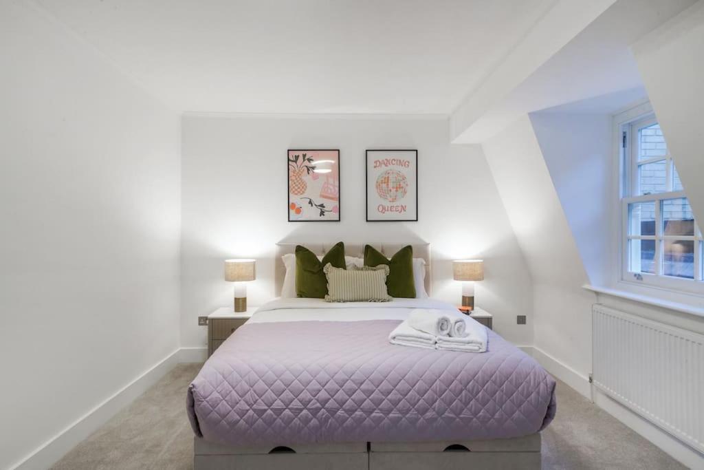 Spacious 3-bed Split Level Flat On Portobello Road Apartment London