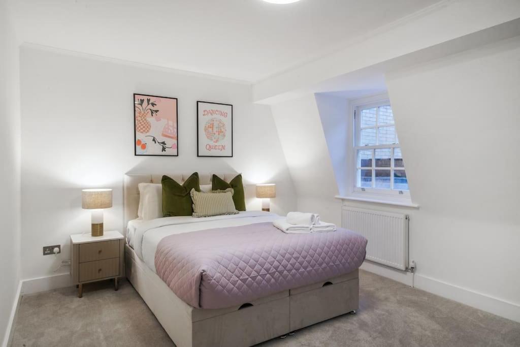Apartment Spacious 3-bed Split Level Flat On Portobello Road London
