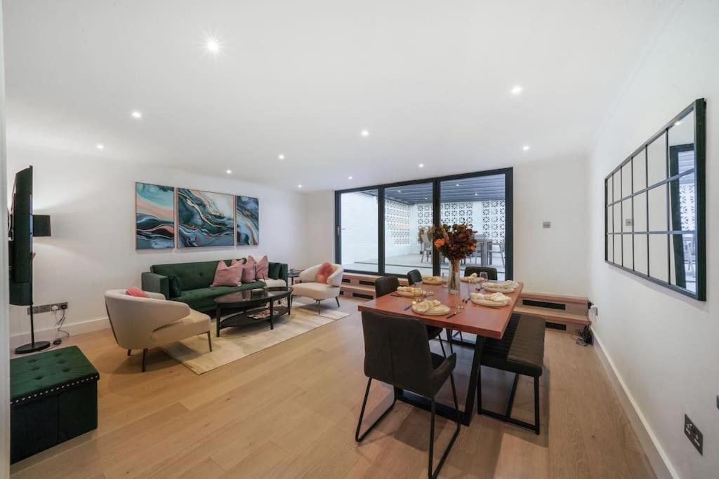 Spacious 3-bed Split Level Flat On Portobello Road *