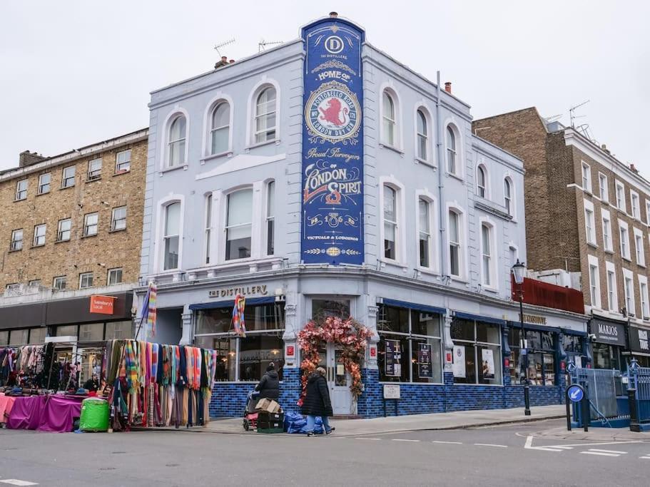 Spacious 3-bed Split Level Flat On Portobello Road London