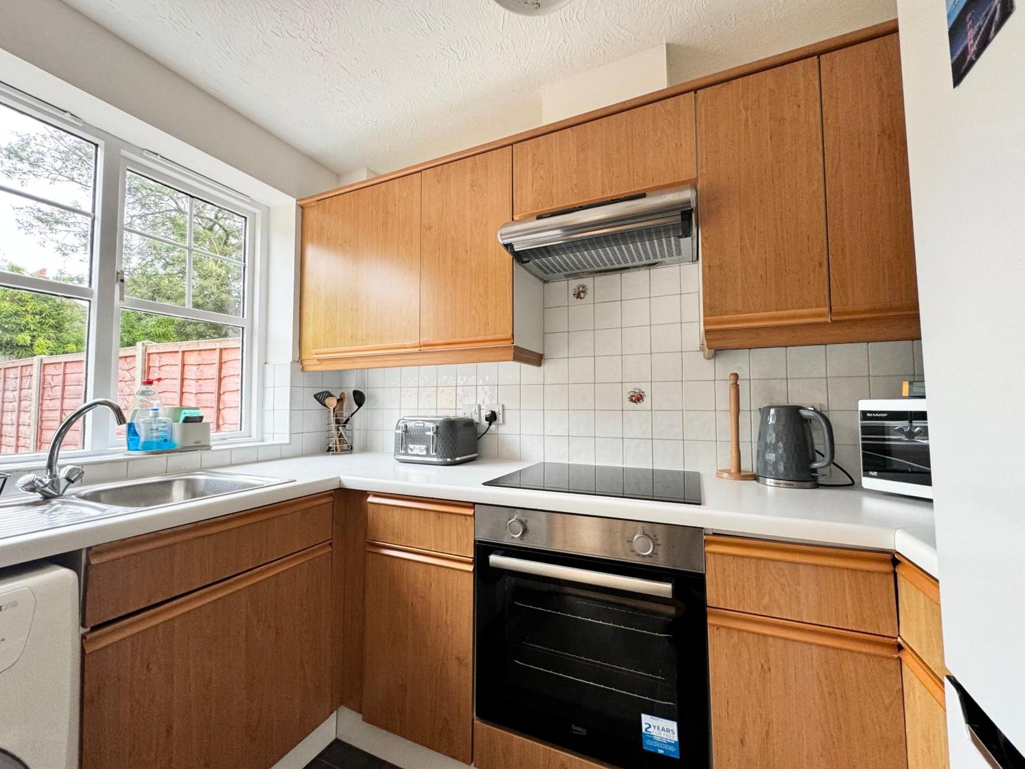 Apartment 3 Bed House With Parking And Garden Near Tower Bridge