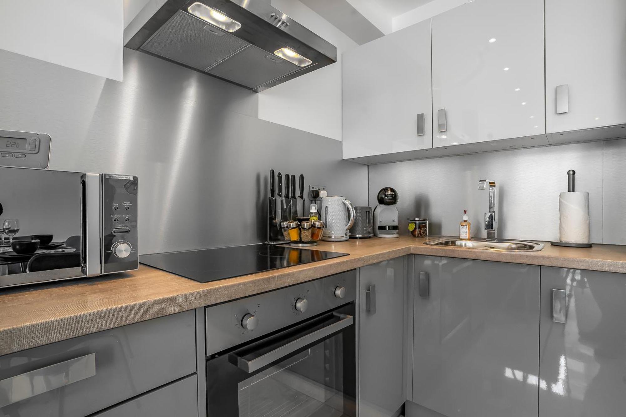 Stylish Near Wembley Stadium Apartment