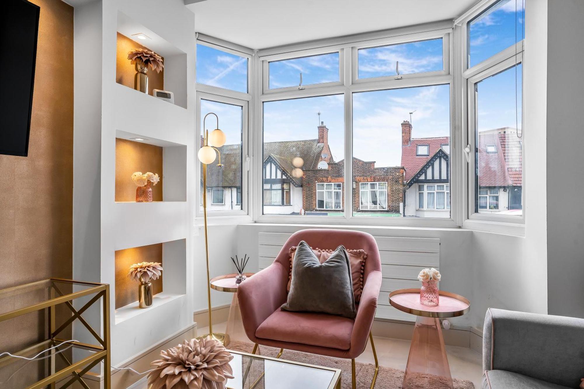 Stylish Near Wembley Stadium Apartment