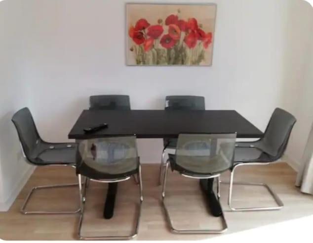 Lovely 2-bedrooom Home, Away From