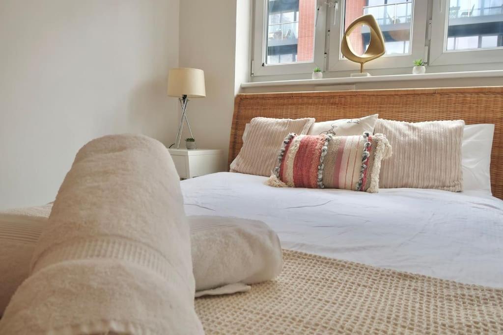 Chic 4-bed In Trendy Clerkenwell W Balcony And Walking Distance To Tube Apartment *