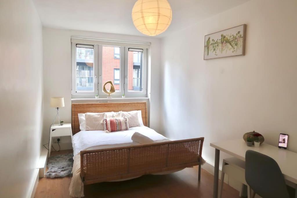 Chic 4-bed In Trendy Clerkenwell W Balcony And Walking Distance To Tube