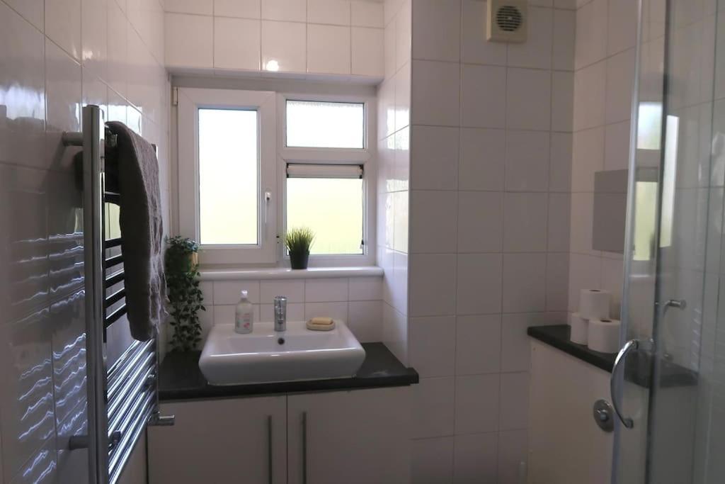 Chic 4-bed In Trendy Clerkenwell W Balcony And Walking Distance To Tube *