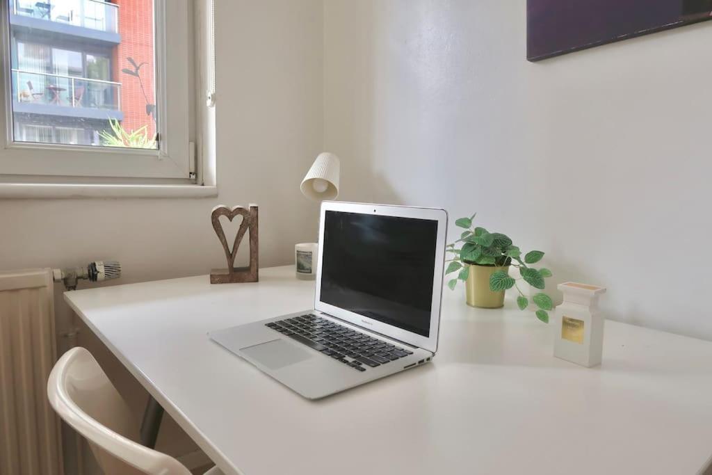 Chic 4-bed In Trendy Clerkenwell W Balcony And Walking Distance To Tube * London