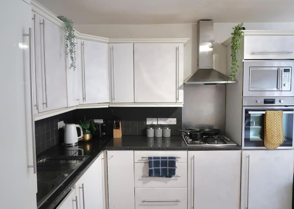 Chic 4-bed In Trendy Clerkenwell W Balcony And Walking Distance To Tube Apartment