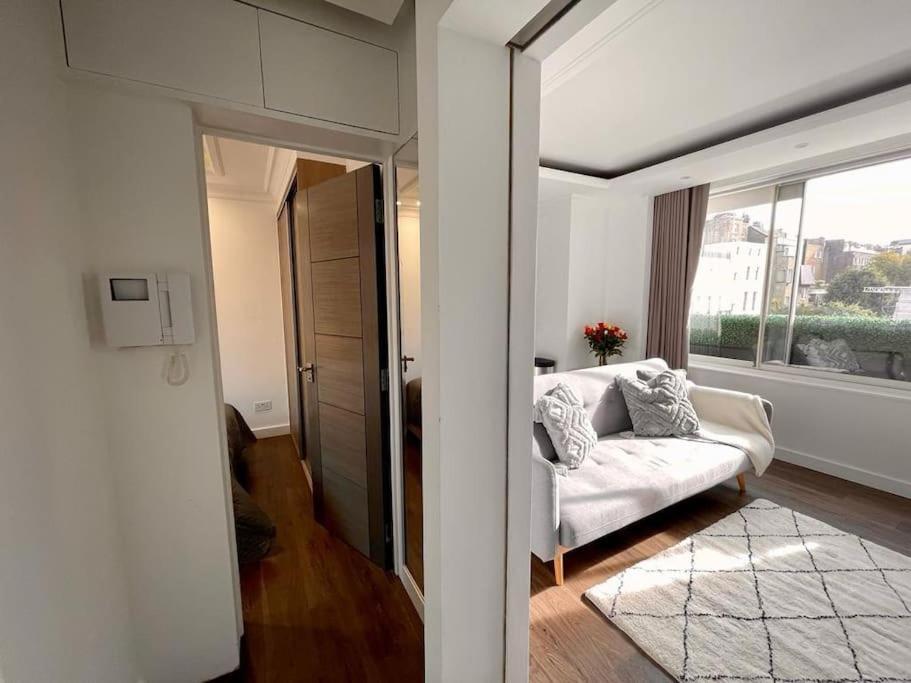 Modern 1 Bedroom Near Harrods Apartamento