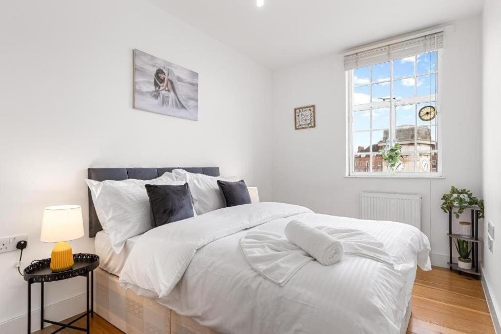 Apartment Modern 2 Bed 2 Bathroom Clapham