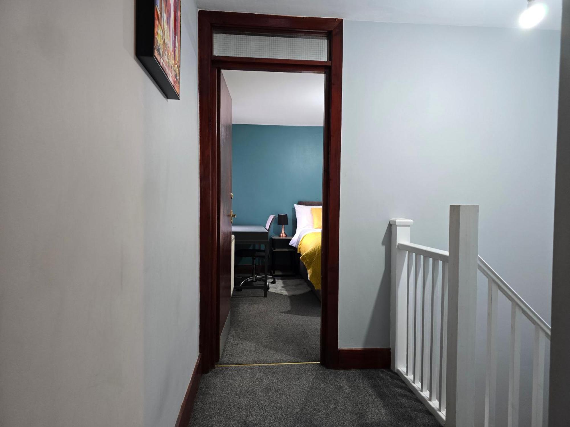 Cosy 3 Bedroom Flat Step Away From Paddington London