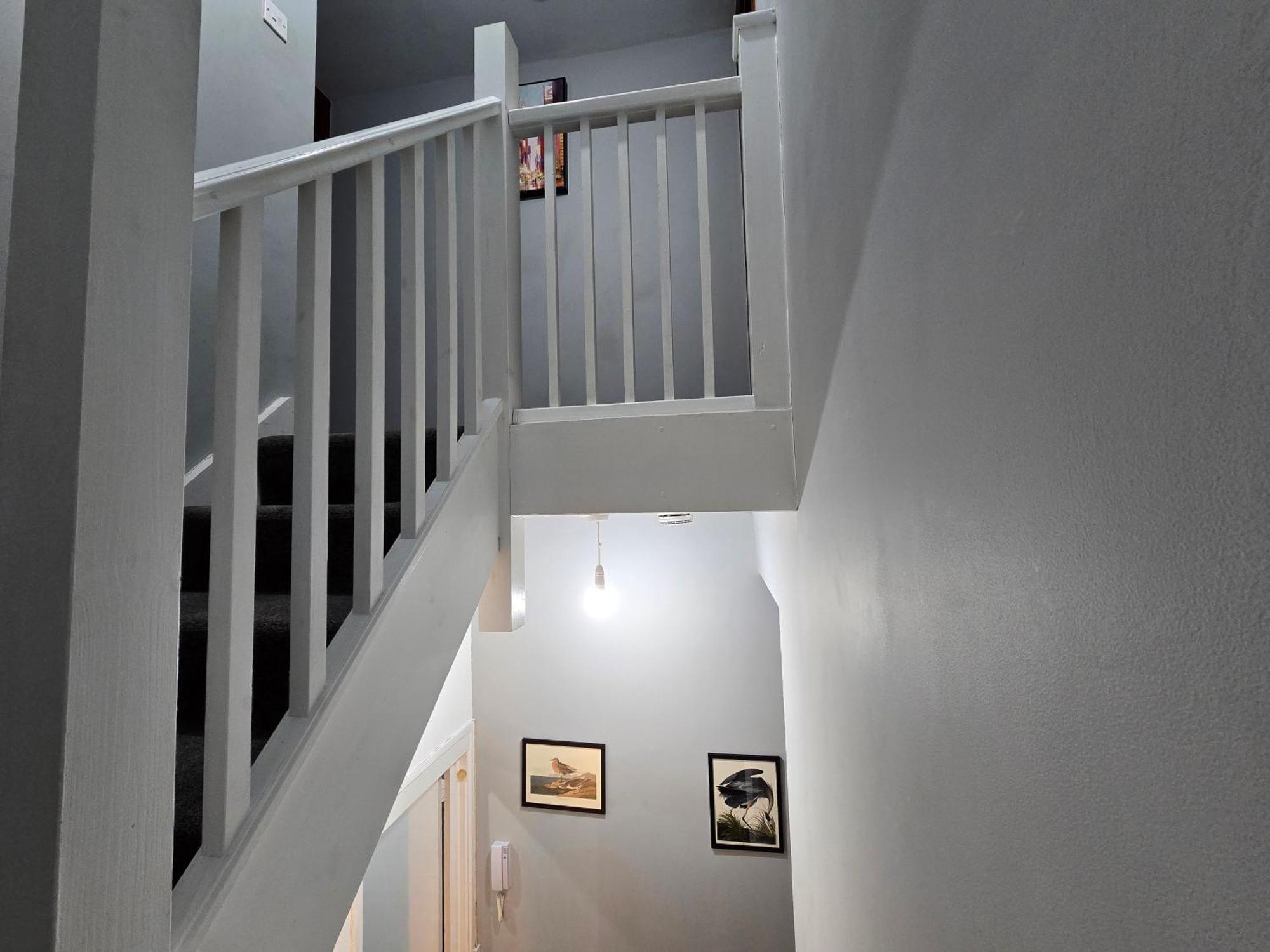 Cosy 3 Bedroom Flat Step Away From Paddington Apartment *