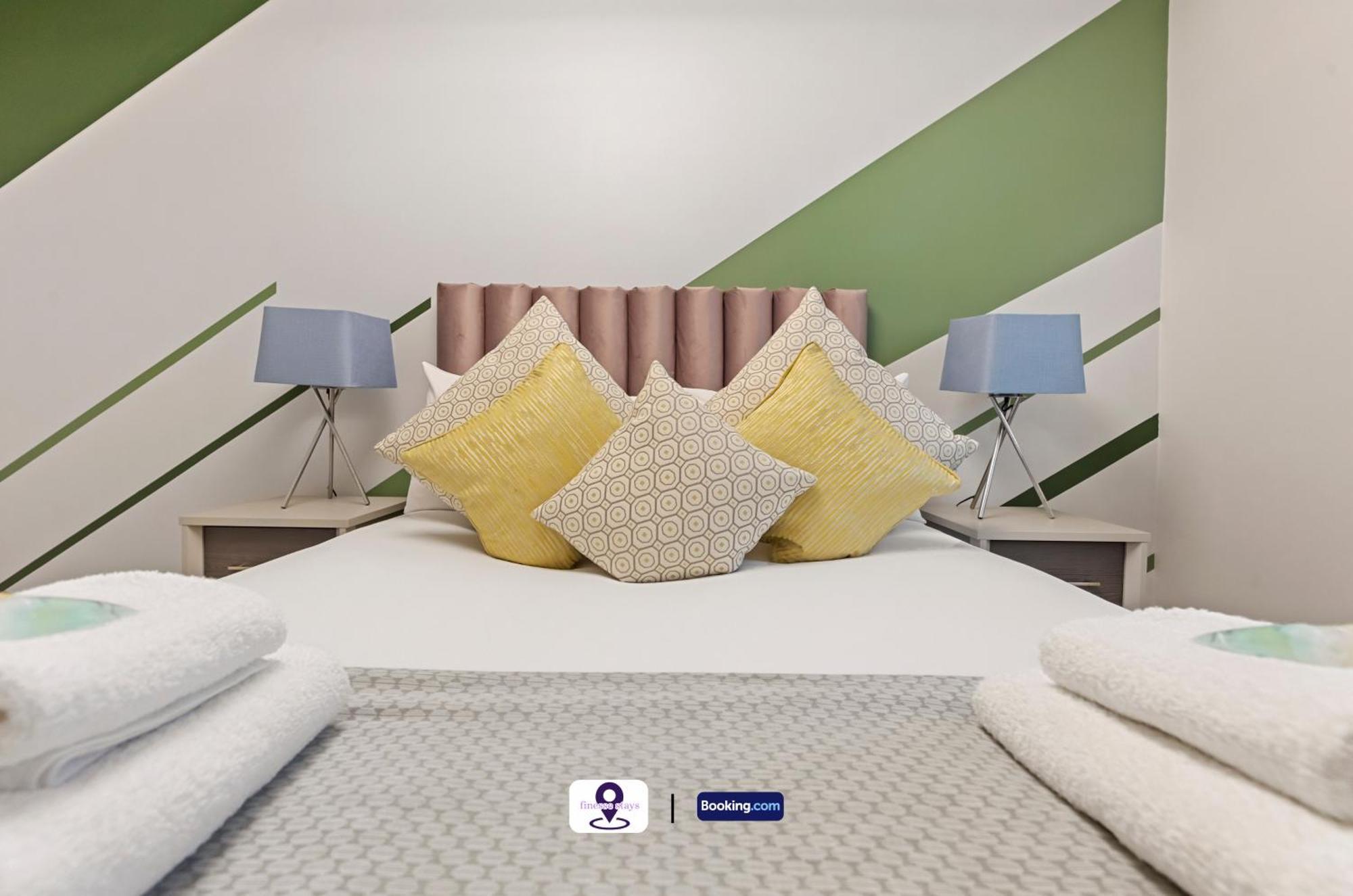 Last-minute Secure ! Limited Time L Exclusive On 2 Bedroom, High Spec Luxury Flat By Finesse Short Lets & Serviced With Free Wifi Apartment *