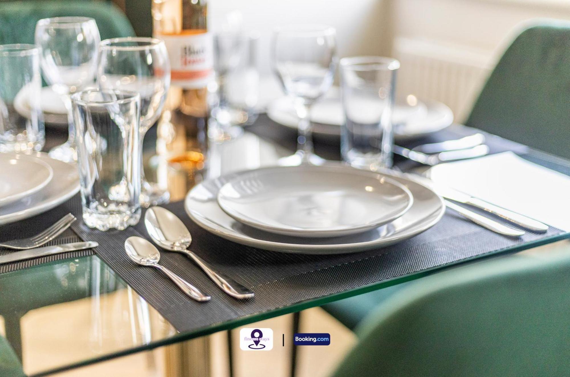 Last-minute Secure ! Limited Time L Exclusive On 2 Bedroom, High Spec Luxury Flat By Finesse Short Lets & Serviced With Free Wifi