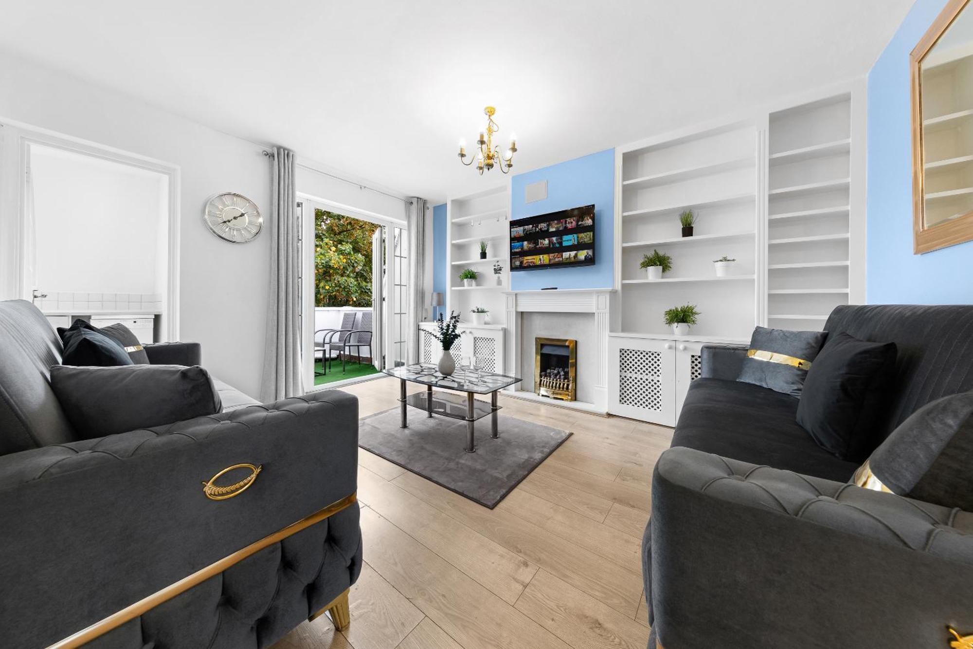 Newly Renovated Kensington 2 Bedroom With Balcony Near Harrods Sleeps 6, 2 Min Walk From Station Apartamento Londres