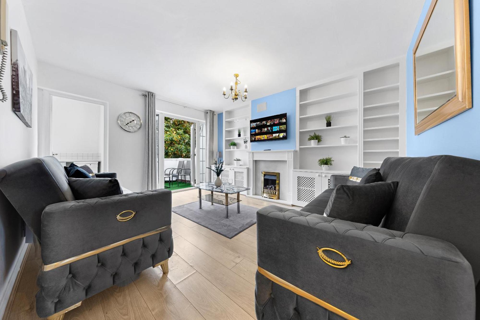 Newly Renovated Kensington 2 Bedroom With Balcony Near Harrods Sleeps 6, 2 Min Walk From Station Apartamento Londres