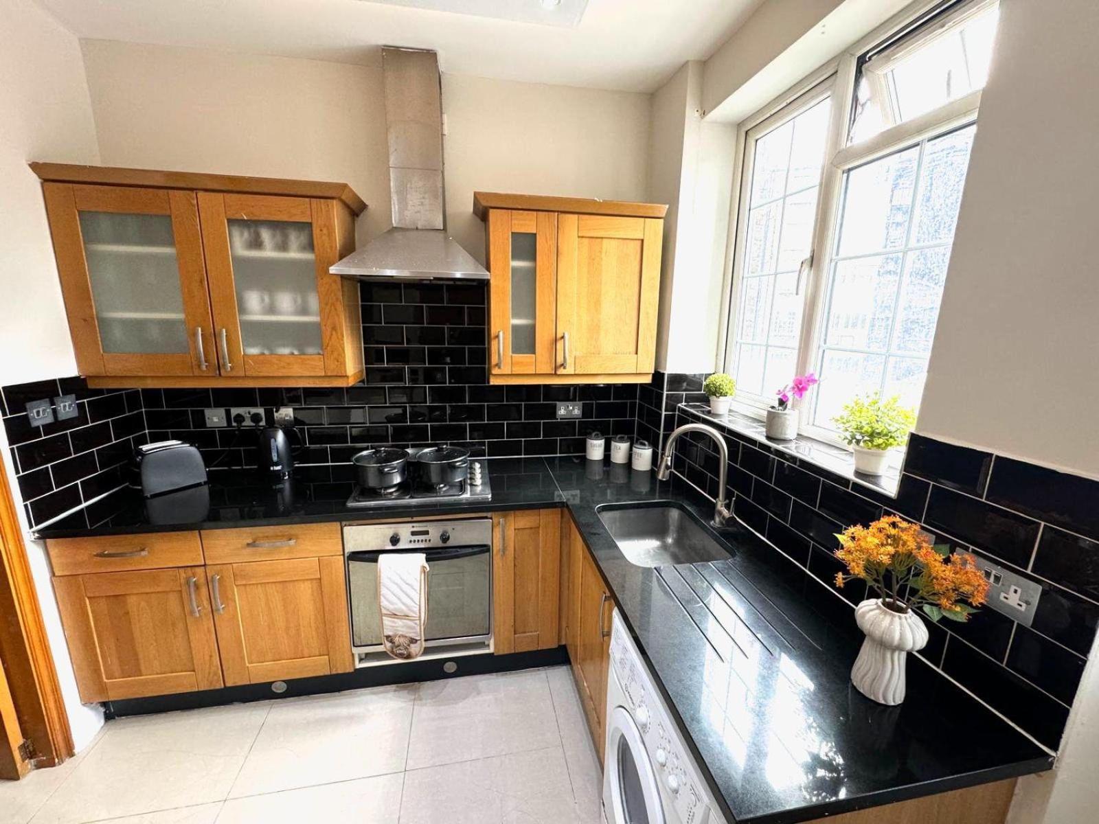 Comfortable Family Near Oxford Street * London