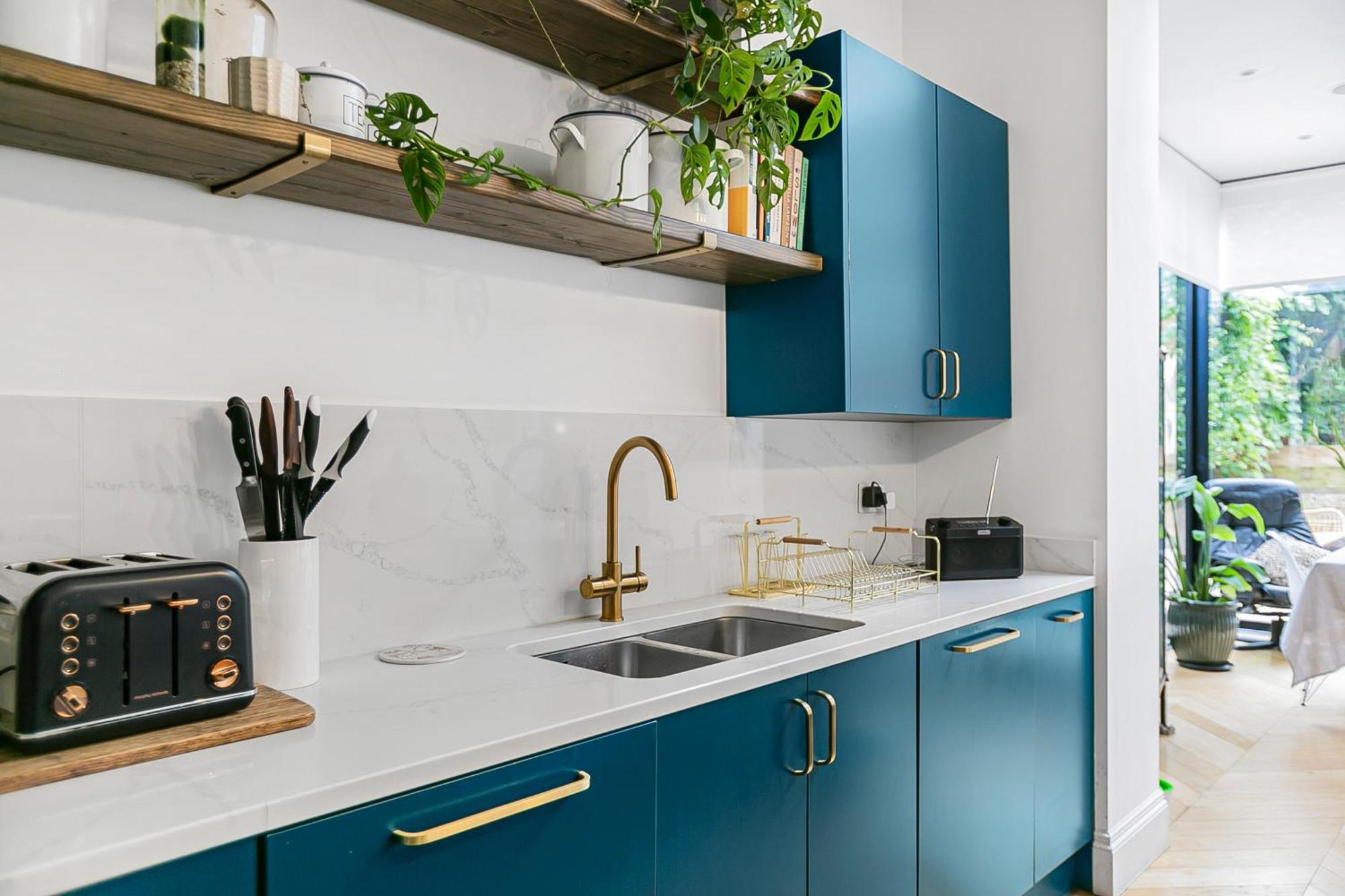 The Vicarage By Hostara Homes, A Luxury 4 Bedroom Designer In Highgate, Perfect For Families And Groups Apartment