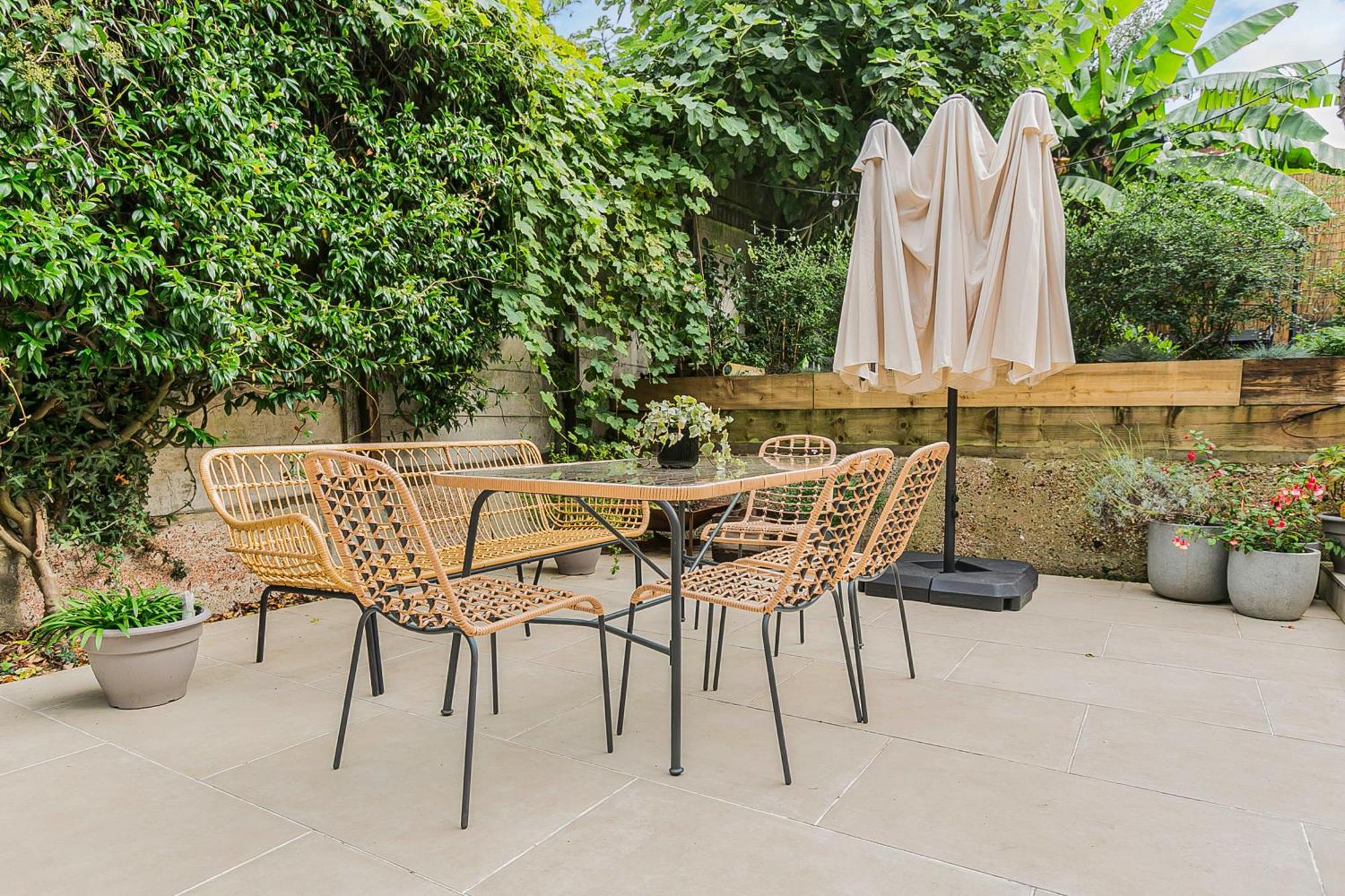 The Vicarage By Hostara Homes, A Luxury 4 Bedroom Designer In Highgate, Perfect For Families And Groups Apartment *