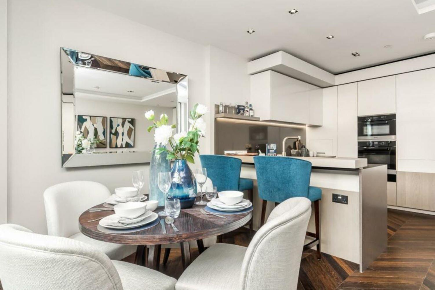 Modern Designer Central Leicester Square And Covent Garden Sleeps 6 Londen