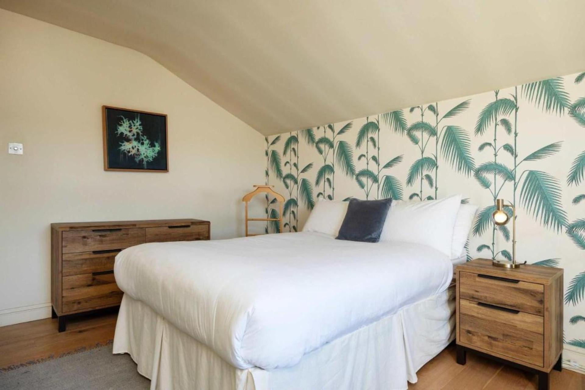 Modern Living Meets Timeless Charm Holiday home *