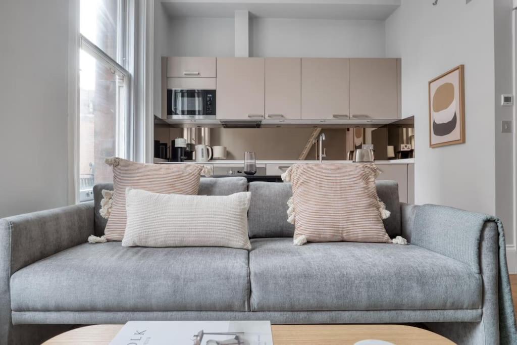 Luxury Soho R11 Apartment