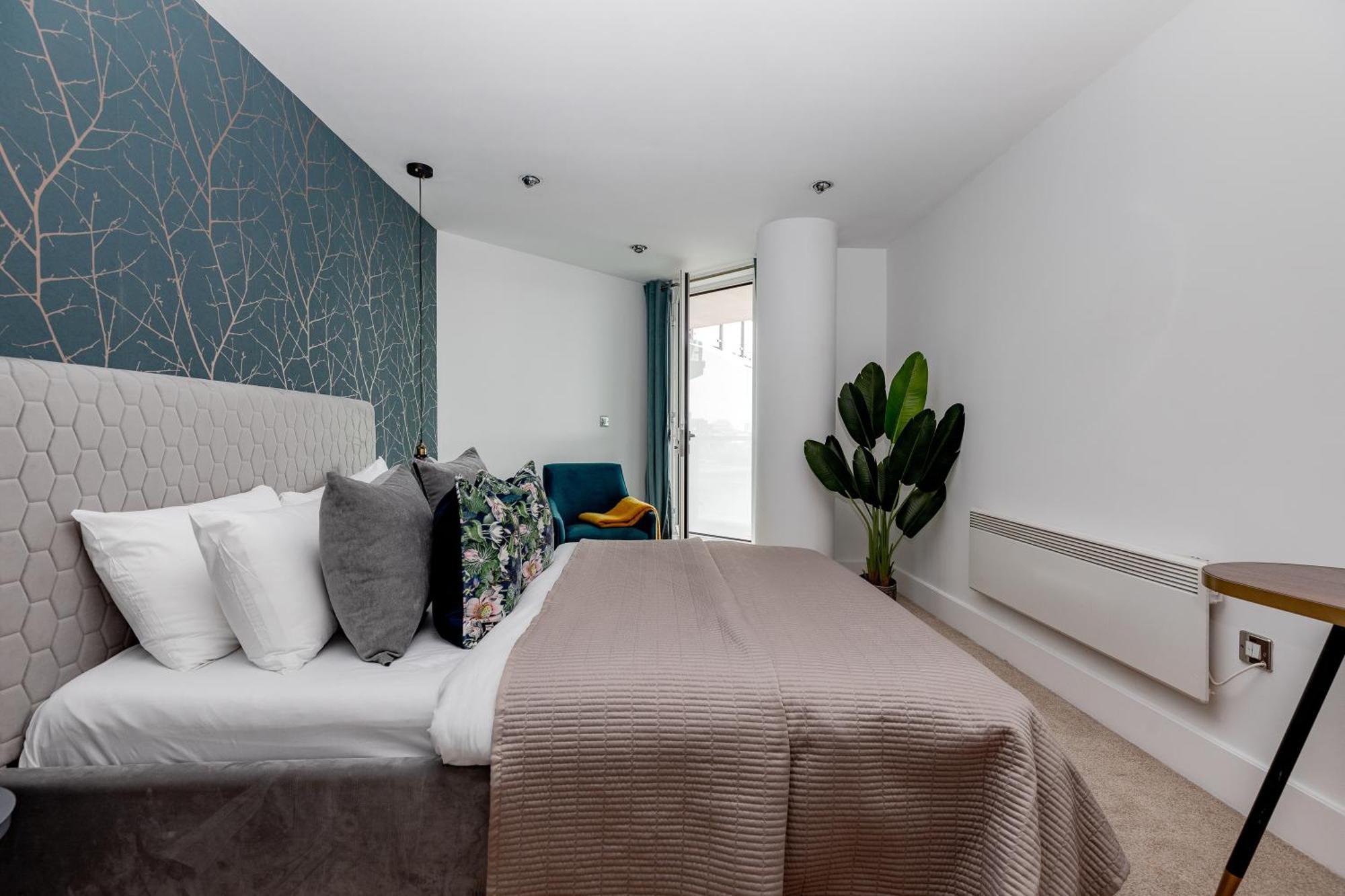 Apartment Thames View In Town! Large Luxxe Nomad Design Family *