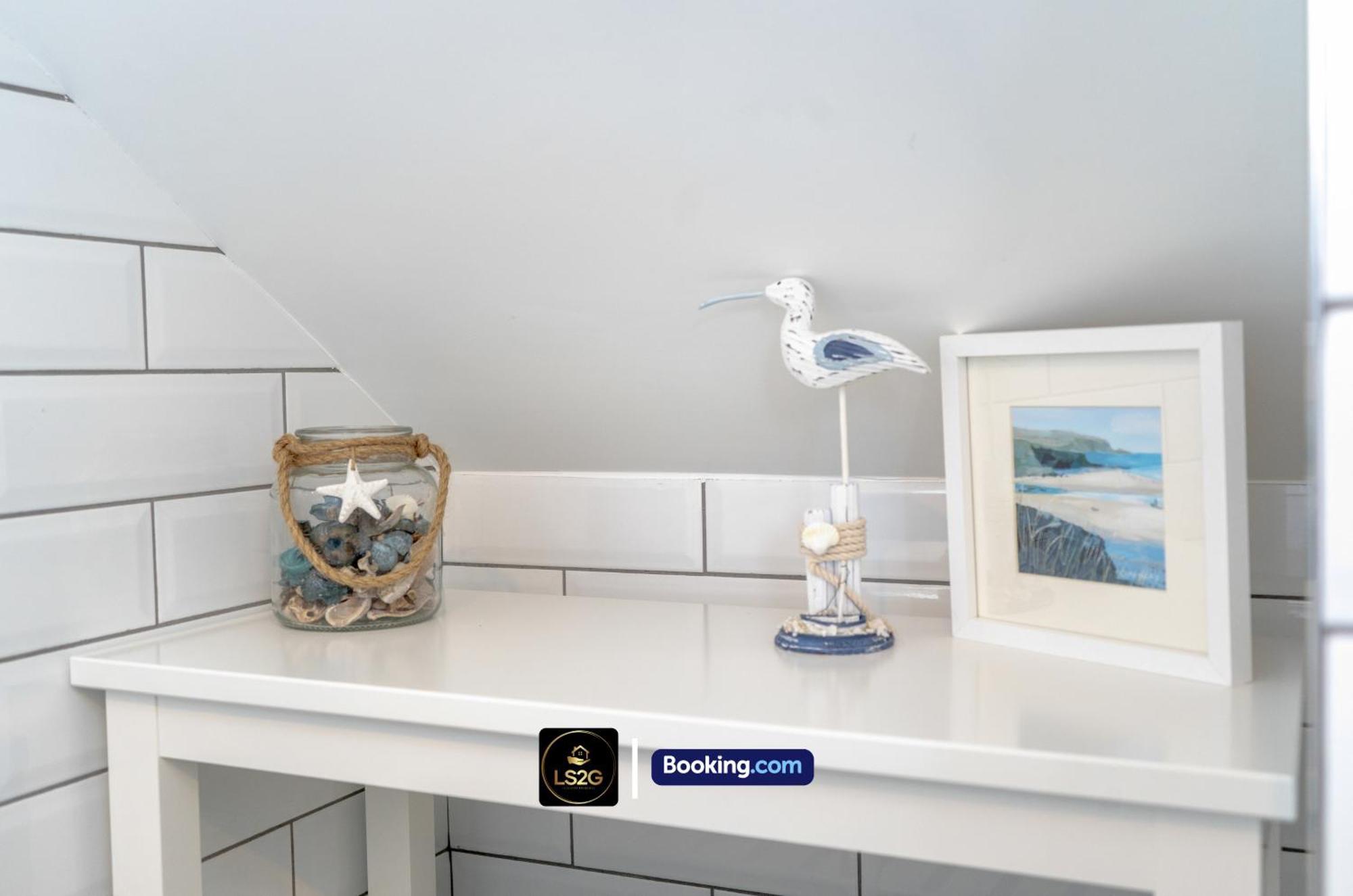 Stunning House By Ls2g Short Lets & Serviced Greater With Free Wifi Londen