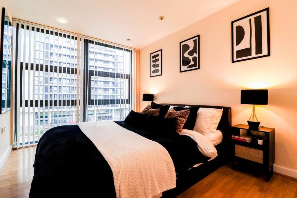 Premium Canary Wharf Flat - Long Offer *