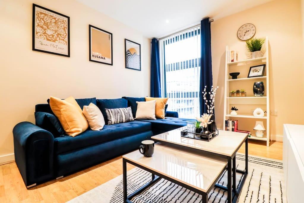 Premium Canary Wharf Flat - Long Offer