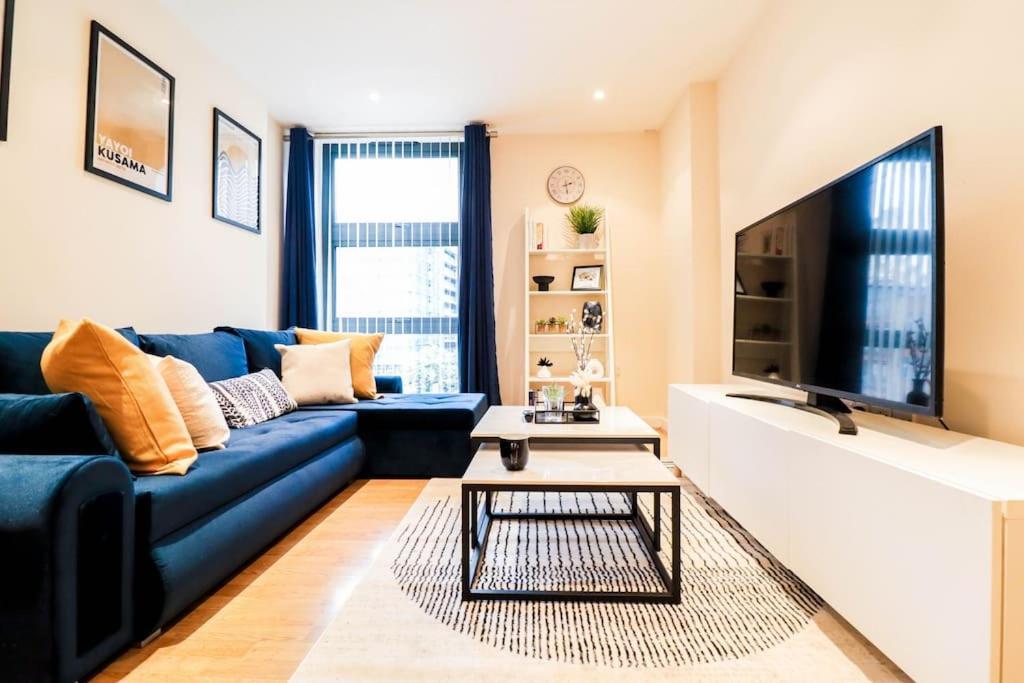 Premium Canary Wharf Flat - Long Offer