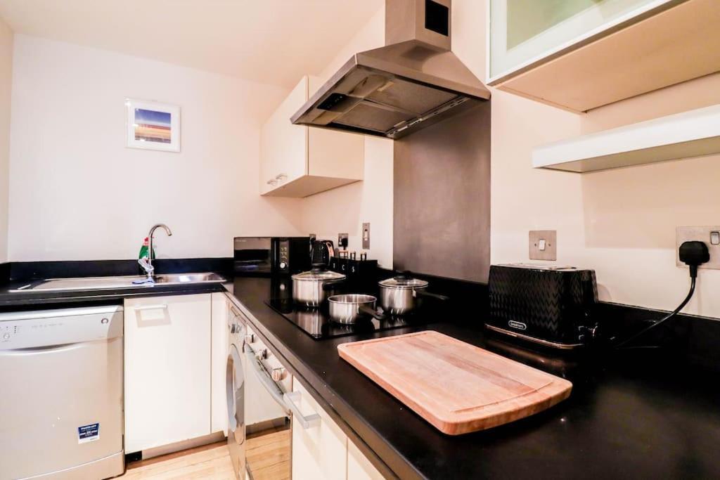 Apartment Premium Canary Wharf Flat - Long Offer