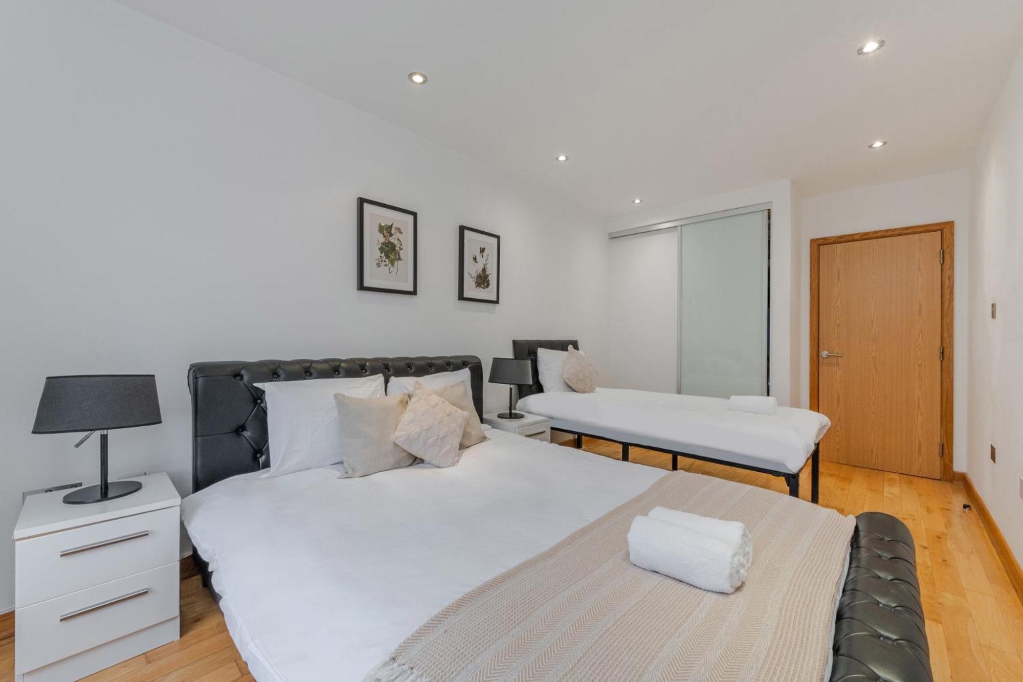Kensington & Chelsea - Stylish In * London