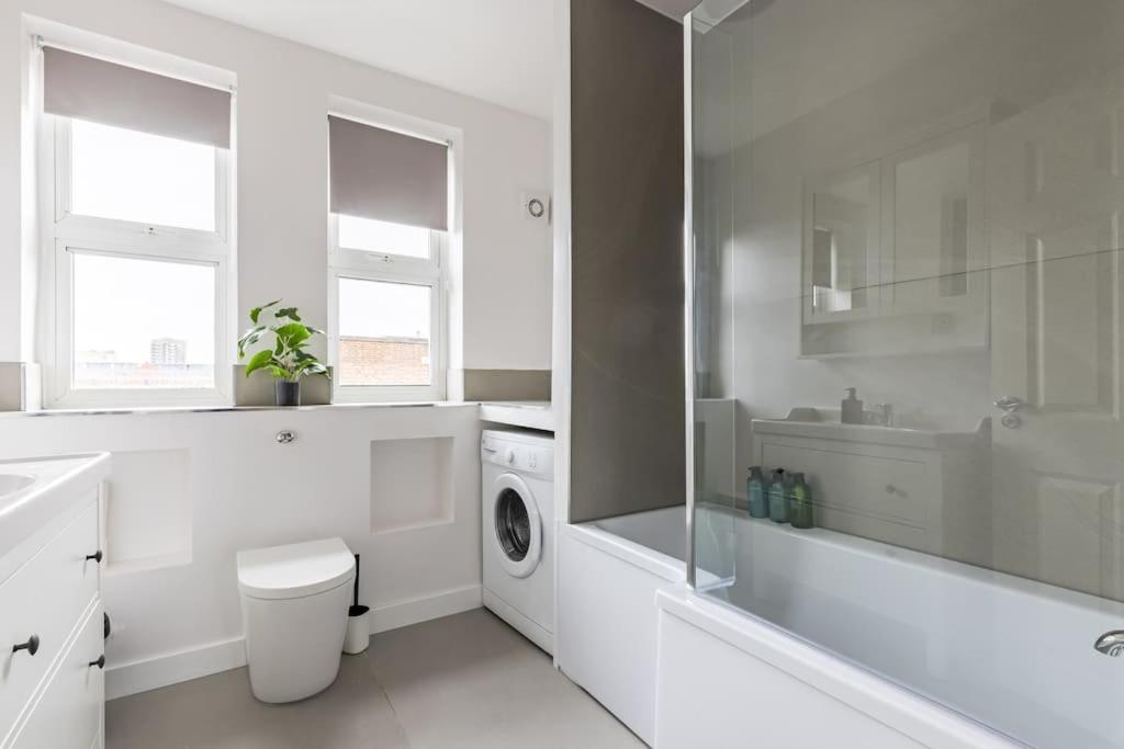 4 Bed Penthouse In Shoreditch Apartment *