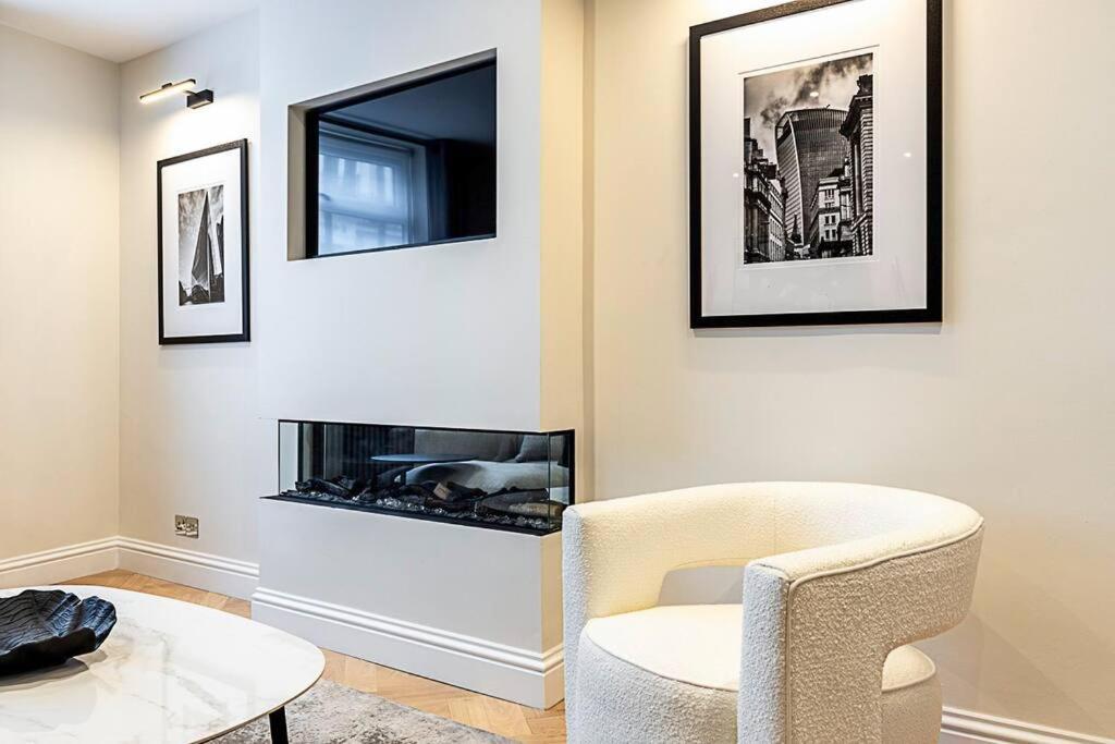 Apartment Urban Chic 2-bedroom Mews Escape London