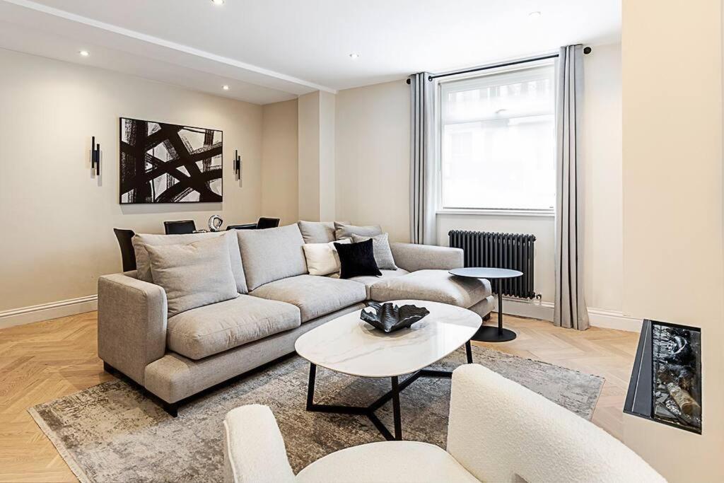 Apartment Urban Chic 2-bedroom Mews Escape London