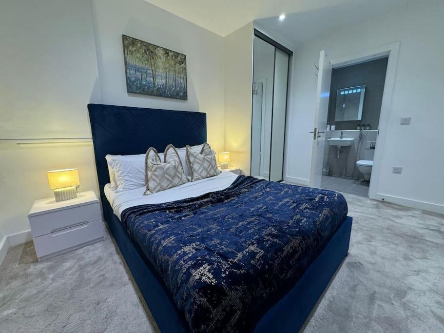 Apartment Spacious Maida Vale Flat 2 Bed 2 Bath Private Balcony London