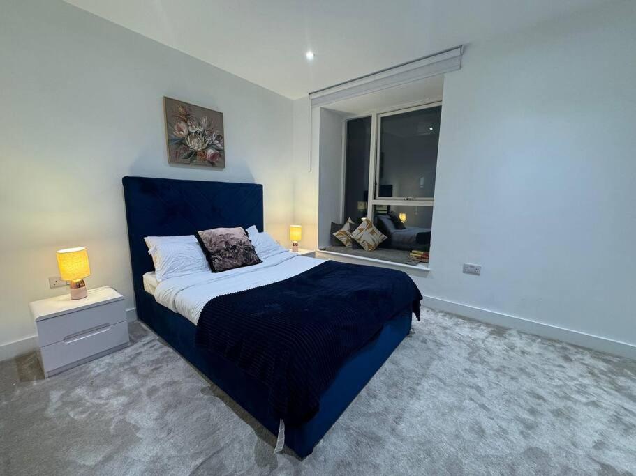 Apartment Spacious Maida Vale Flat 2 Bed 2 Bath Private Balcony *
