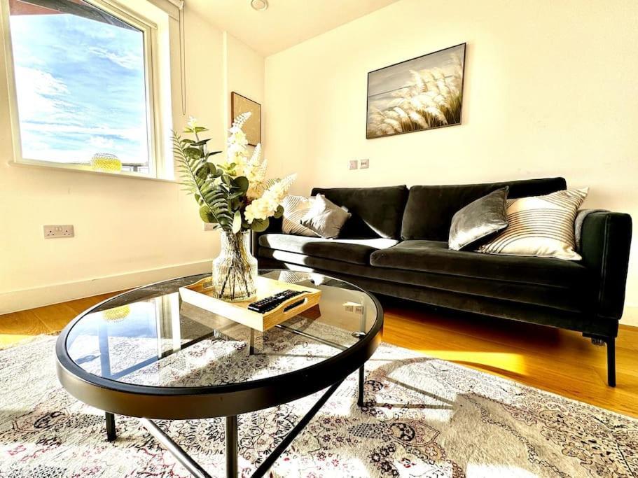 Spacious Maida Vale Flat 2 Bed 2 Bath Private Balcony Apartment London